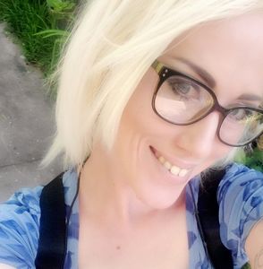 Meet your Posher, Dana